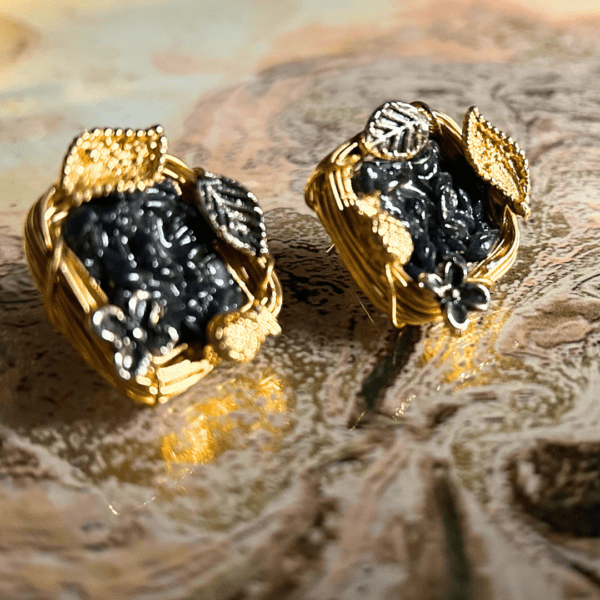 Premium Elegant Black Stone and Gold Leaf Earrings - Image 4